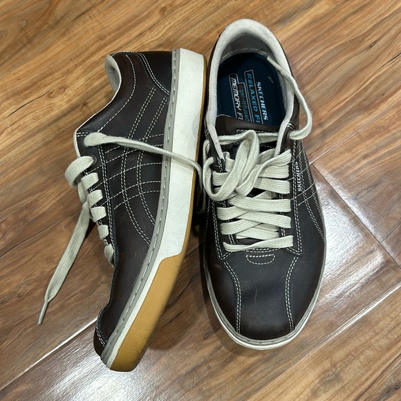 barely worn Sketchers memory foam sneakers - Picture 1 of 6